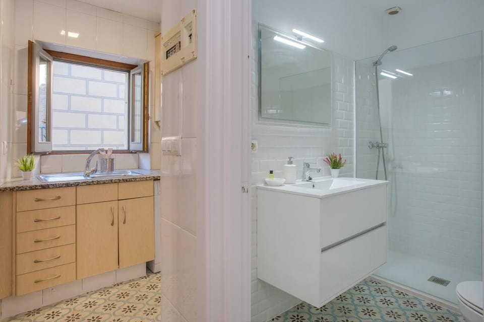 Shower, Toilet, Bathroom, Other