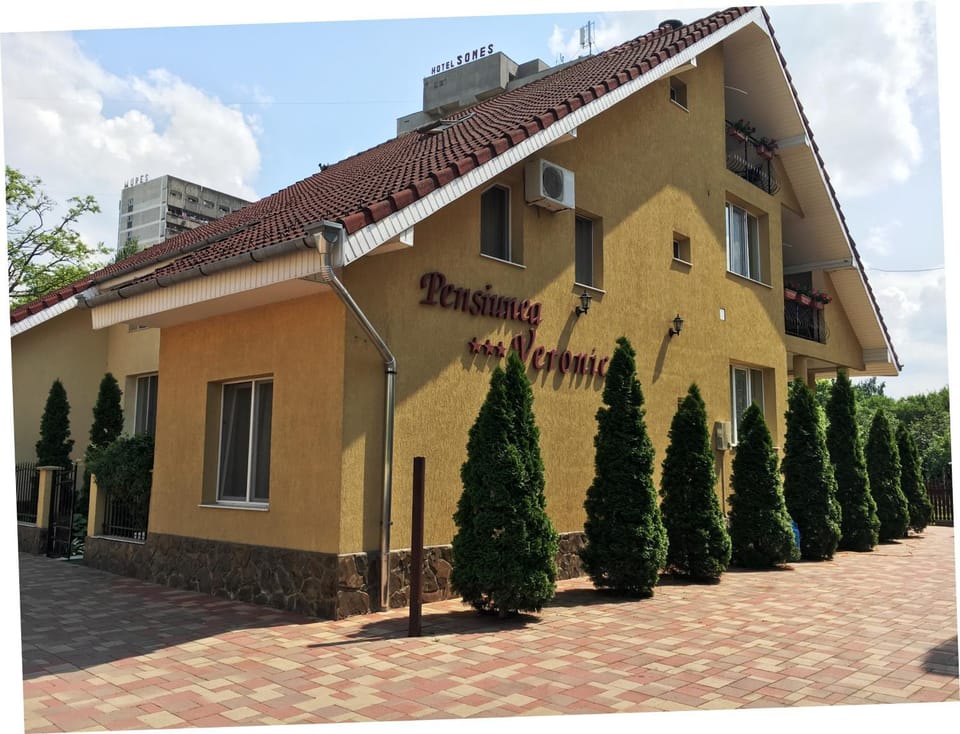 Property building, Facade/entrance