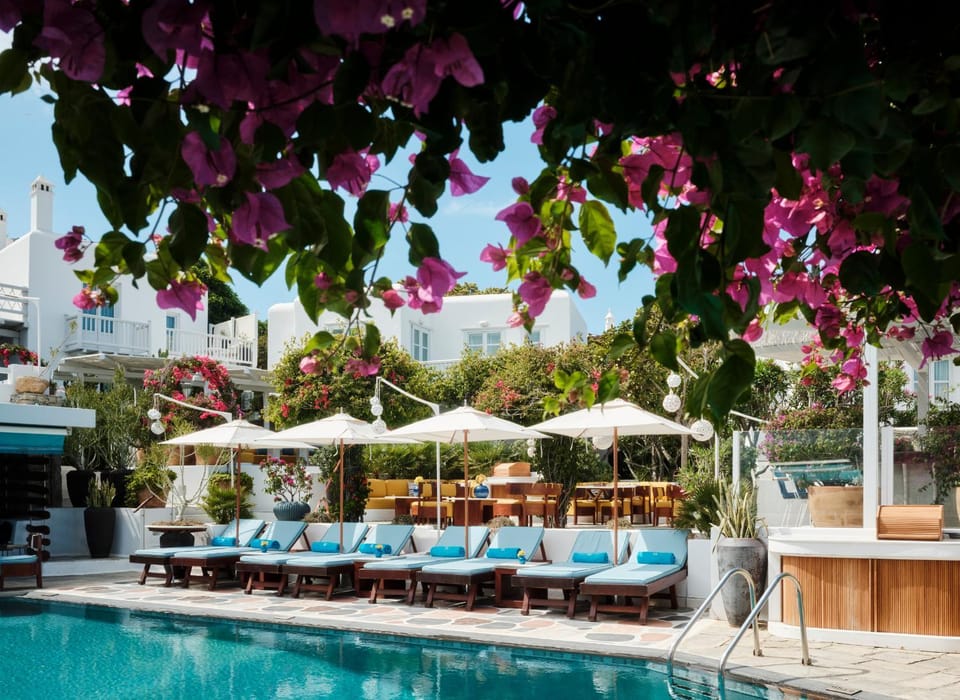 Day, Swimming pool