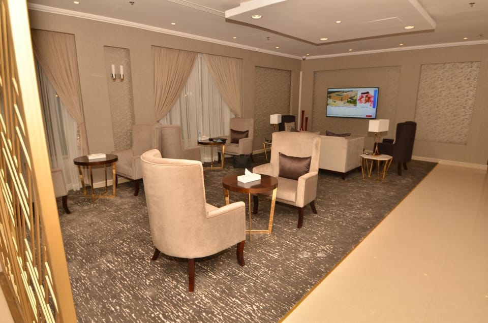 Lounge or bar, Seating area