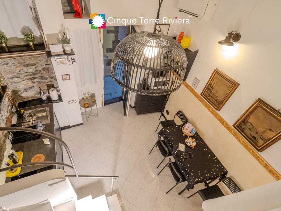 Petrella's Point Studio with AC Apartment in Vernazza