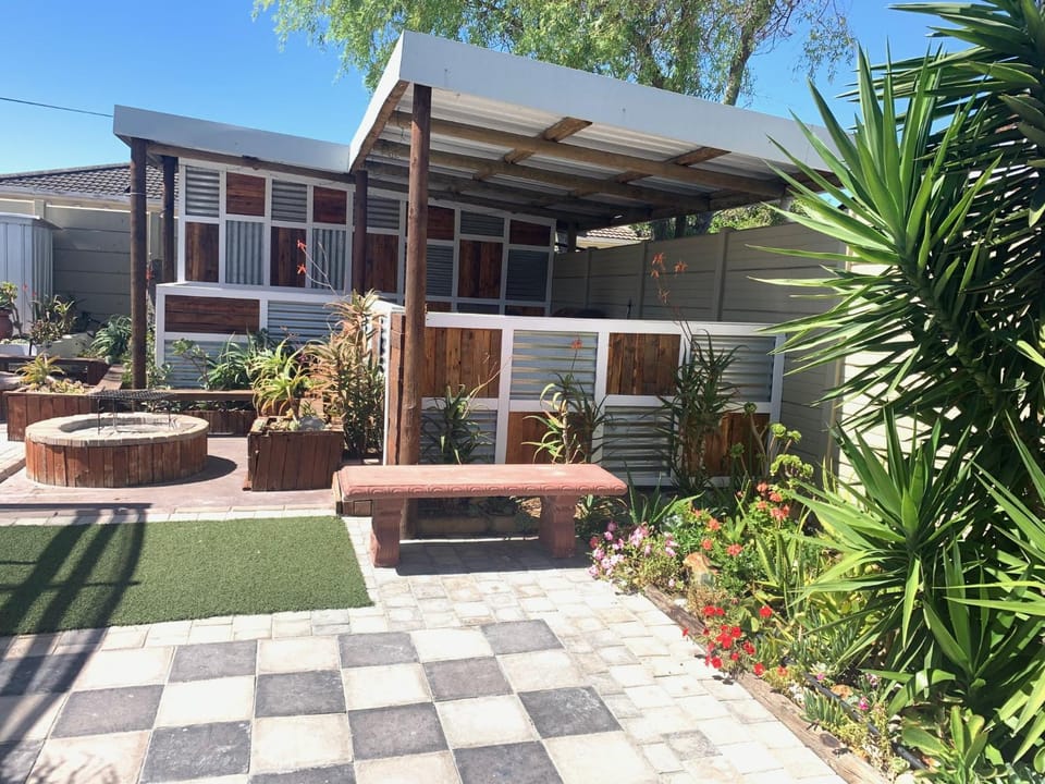 Arum Field Accommodation Bed and Breakfast in Cape Town