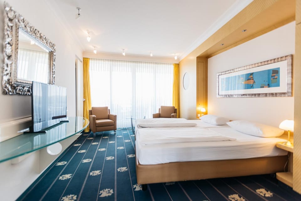 TV and multimedia, Photo of the whole room