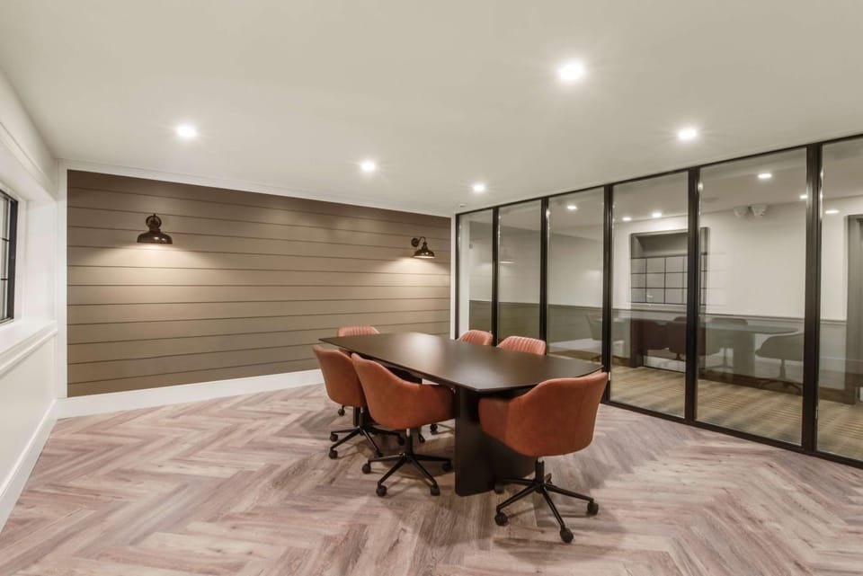Meeting/conference room