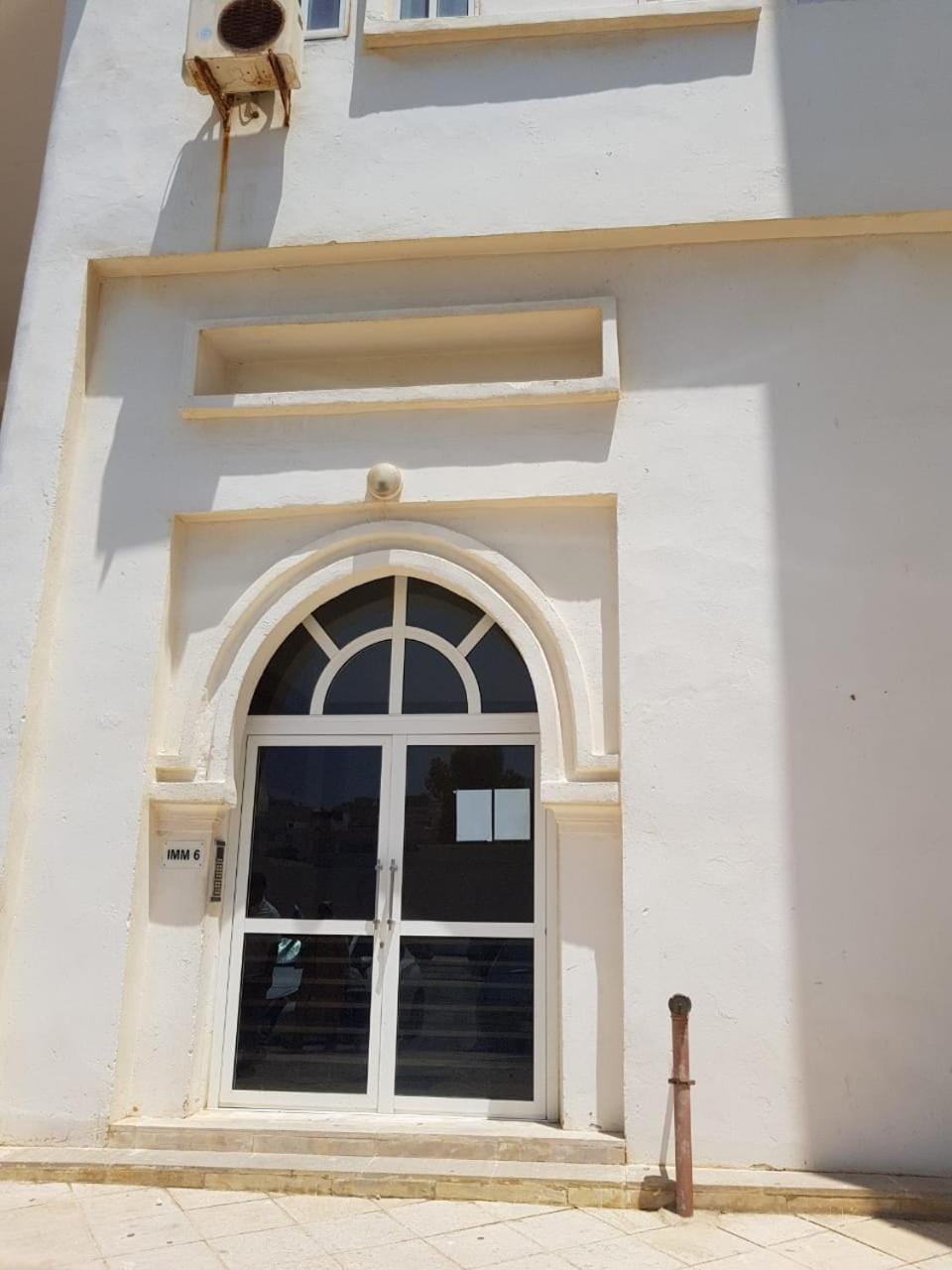 Facade/entrance
