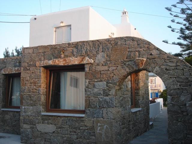 Property building, Day