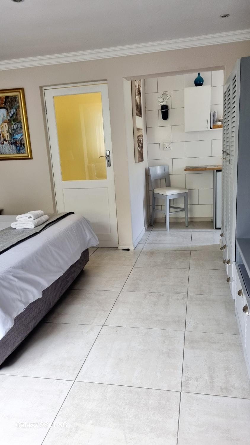 Bathroom, Kitchen or kitchenette