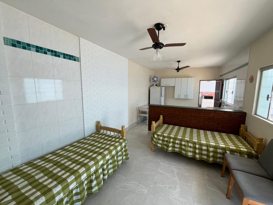 Casa com Amplo quintal no Canto do Mar House in Caraguatatuba