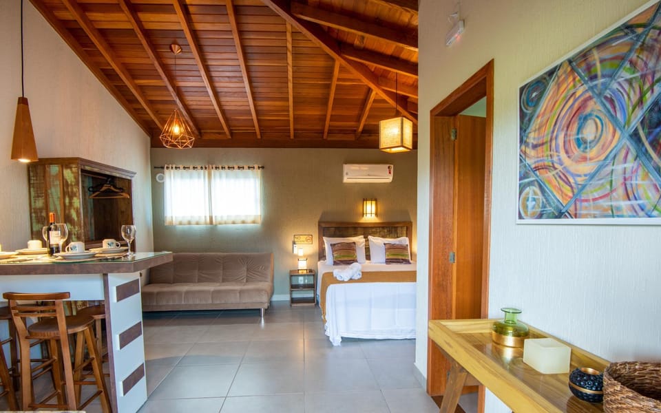 Bed, Living room, Photo of the whole room, Decorative detail, Bedroom
