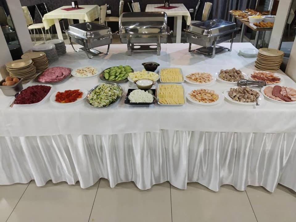 Food and drinks, Buffet breakfast
