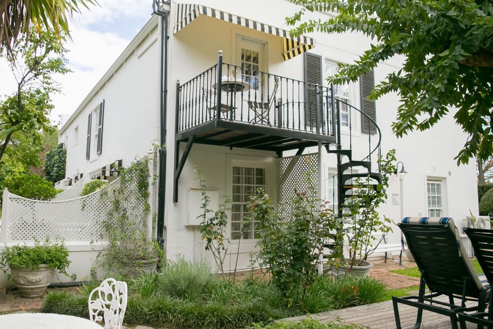 Property building, Internal: Not applicable to any particular room