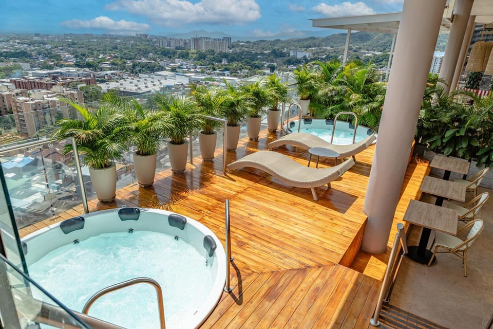 Balcony/Terrace, City view