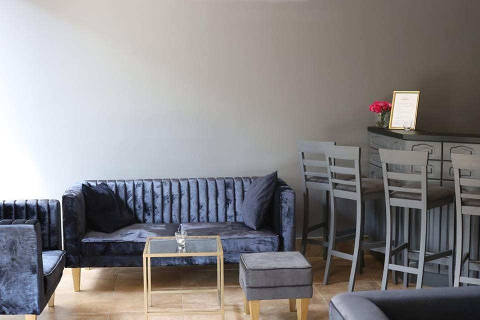 Property building, Seating area