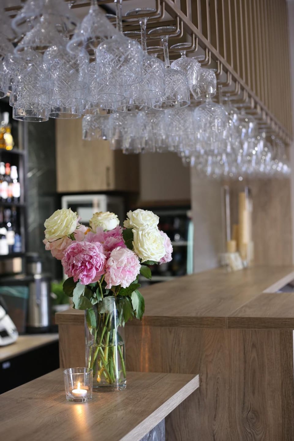 Restaurant/places to eat, Food and drinks, Food