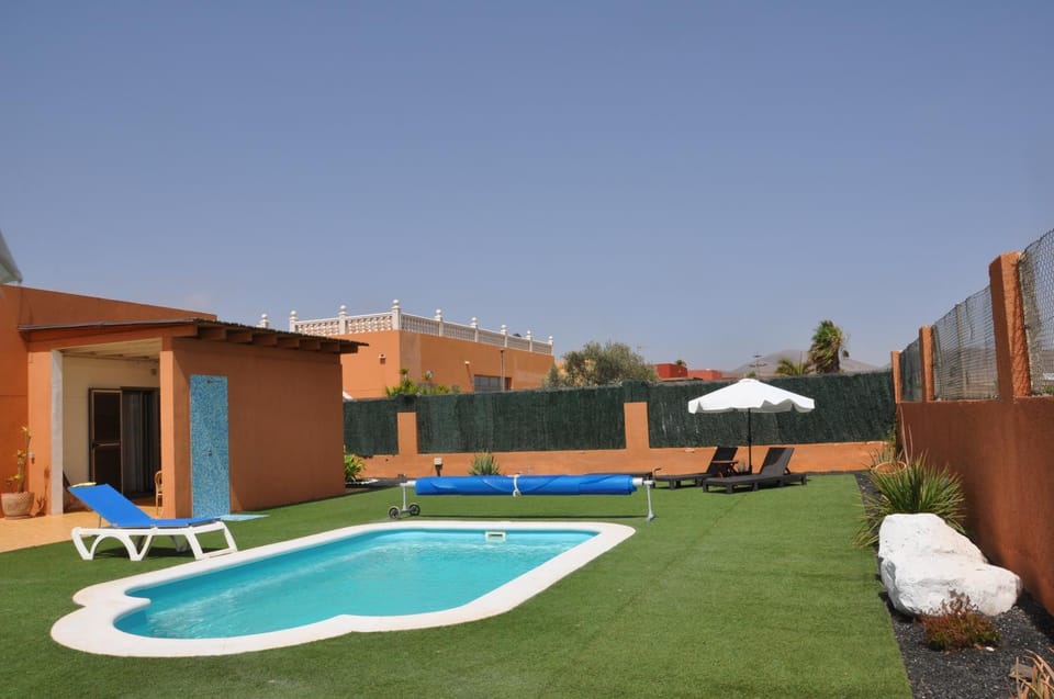 Patio, Garden, Swimming pool, Swimming pool