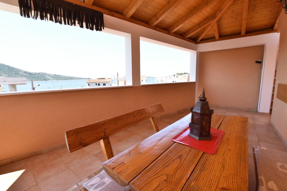 Day, View (from property/room), Balcony/Terrace, Seating area, City view, Sea view