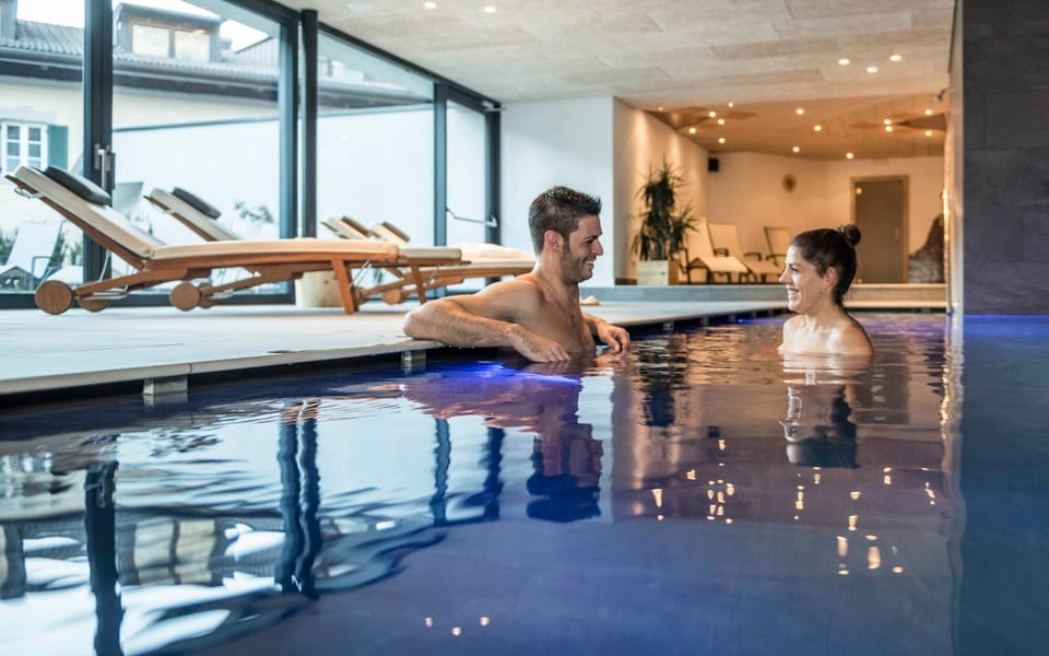 Swimming pool, Swimming pool