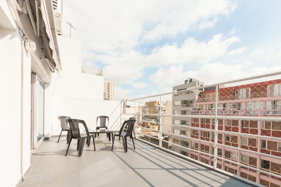 Property building, View (from property/room), Balcony/Terrace, Dining area, City view