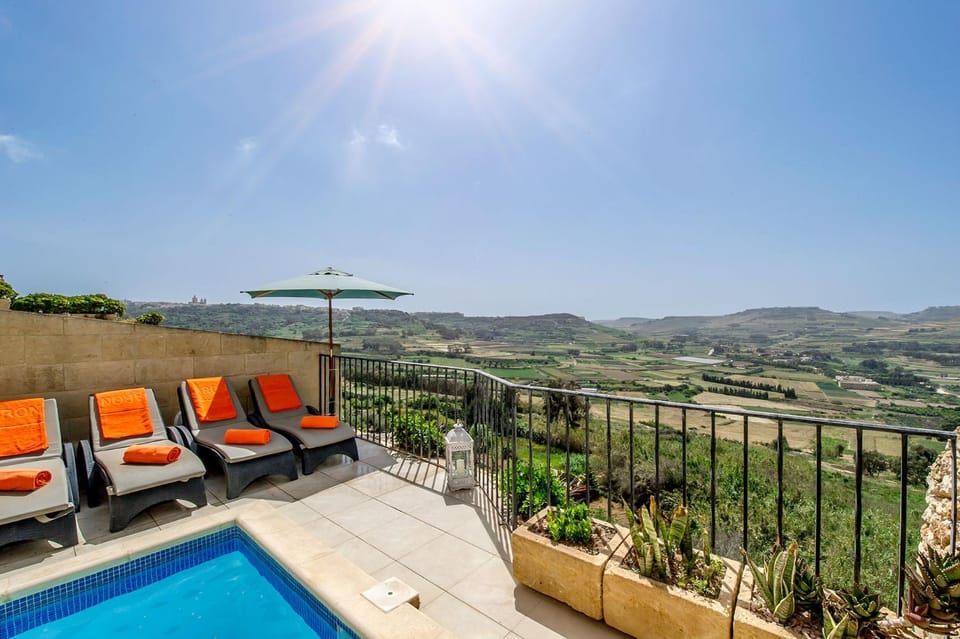 The Blue House Holiday Home Country House in Malta