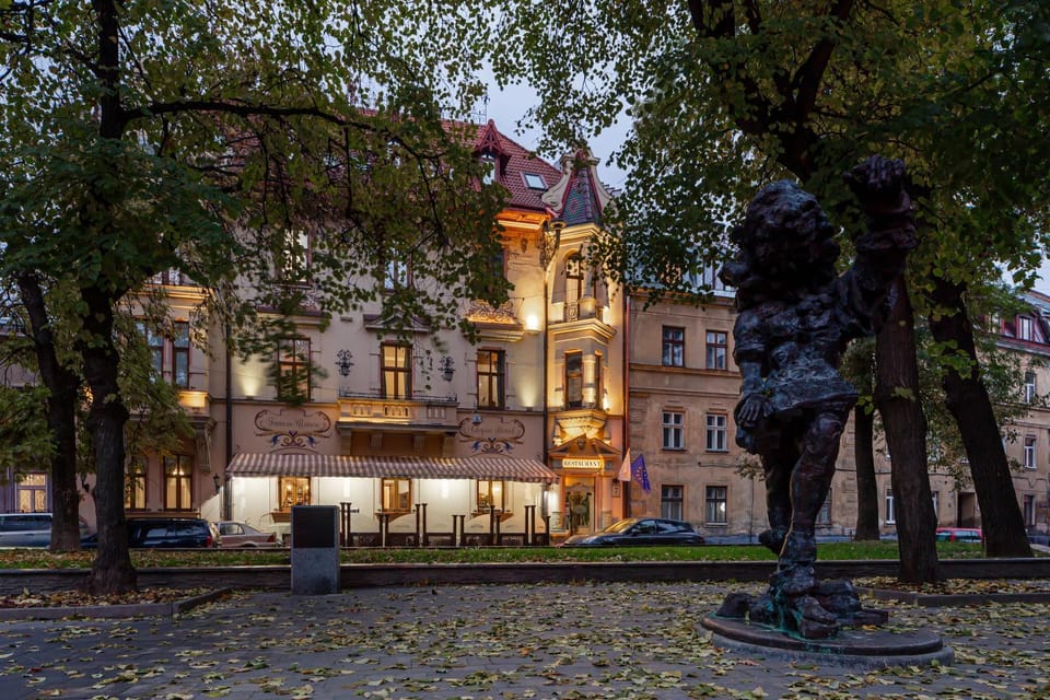 Property building, Nearby landmark, Facade/entrance