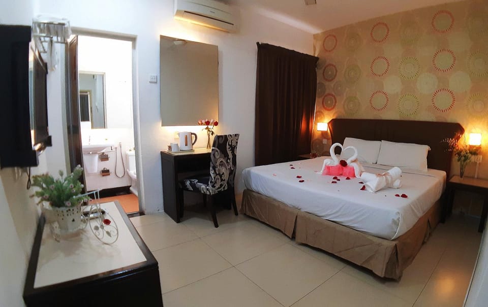 Bed, Bedroom, air conditioner