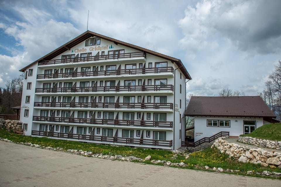Sport - Camere de inchiriat Cheile Gradistei Hotel in Brașov County