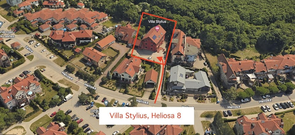 Property building, Neighbourhood, Bird's eye view, Street view, Location