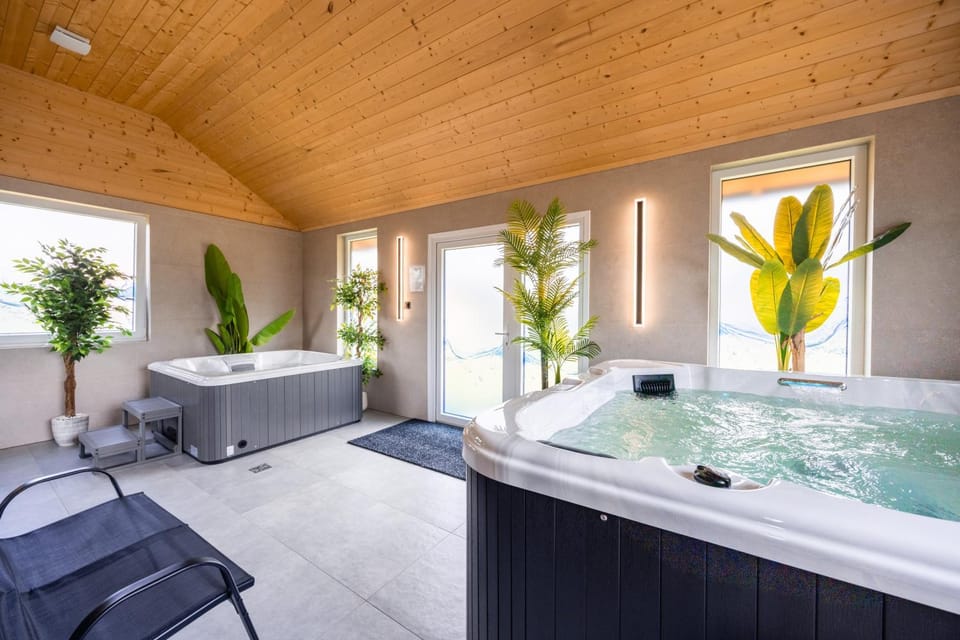 Activities, Hot Tub