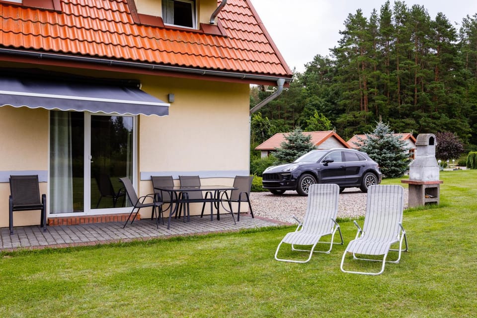 Property building, BBQ facilities, Garden, Balcony/Terrace, Seating area, Garden view, Parking, sunbed