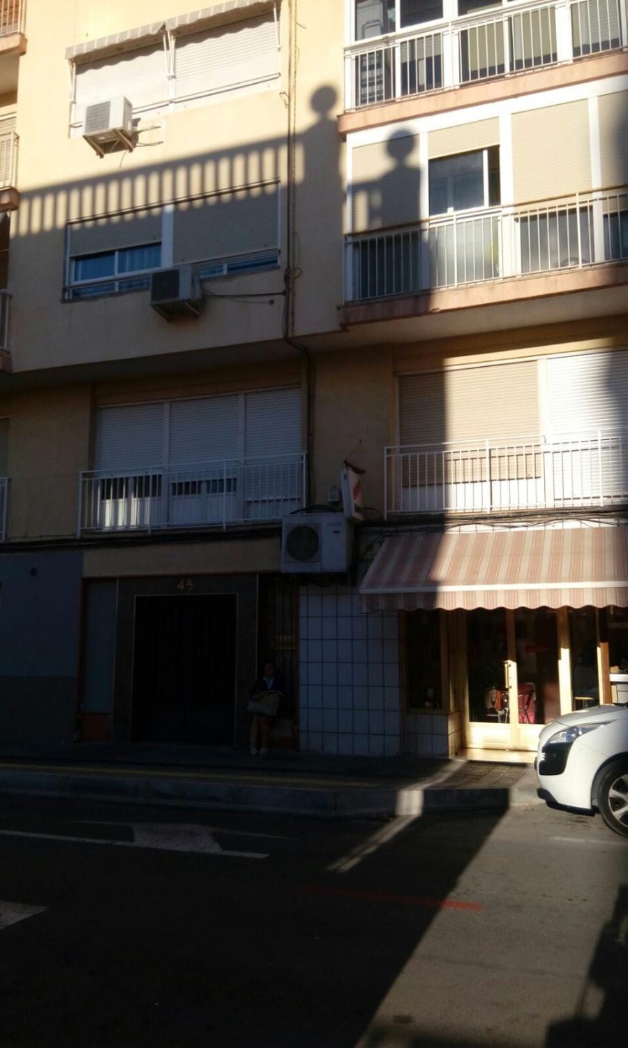 Facade/entrance