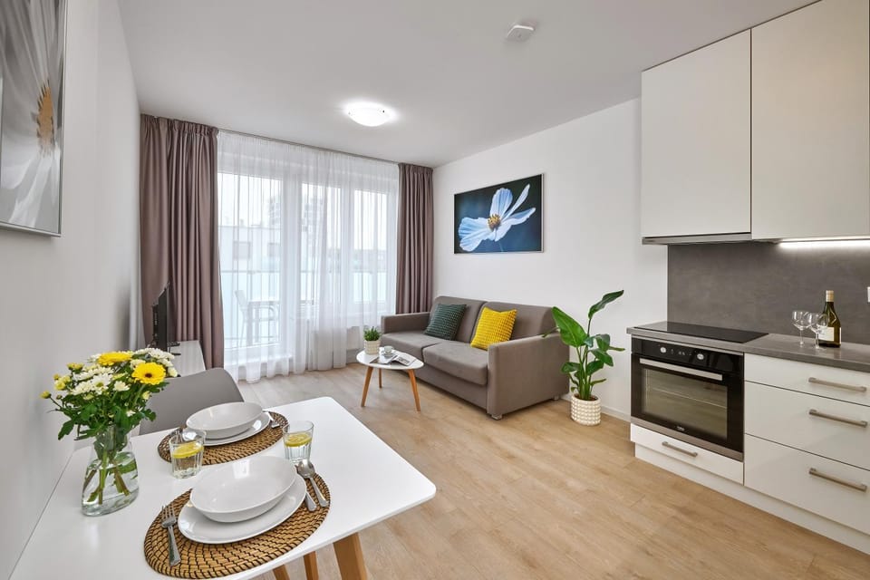 TV and multimedia, Kitchen or kitchenette, Living room, Dining area