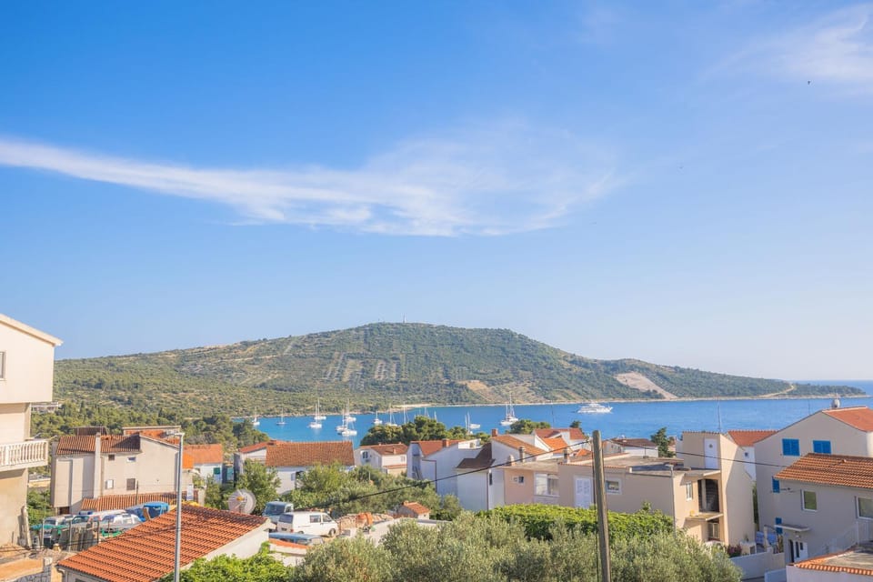 City view, Sea view