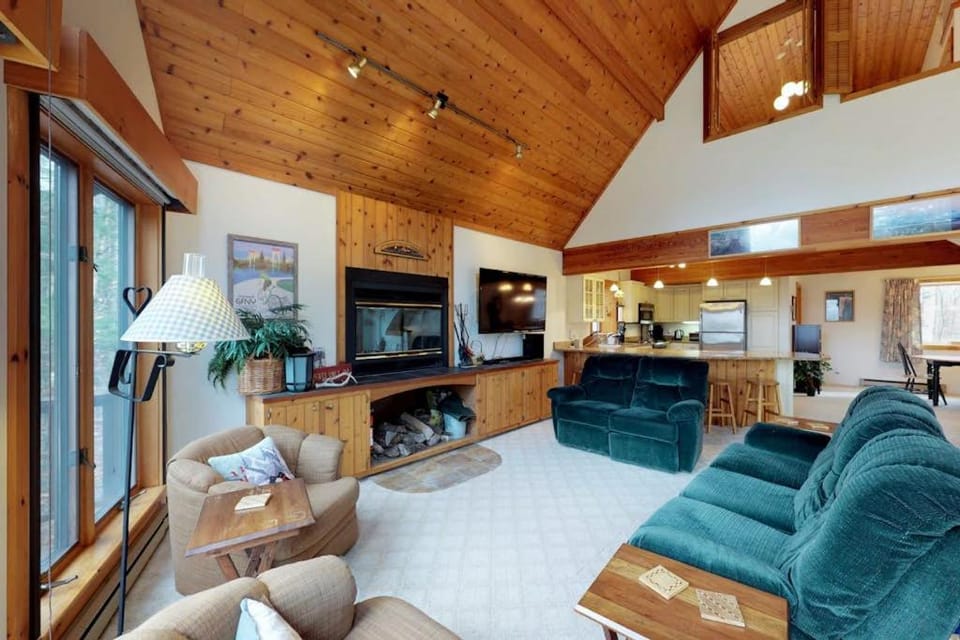 South Hill Lodge House in Vermont