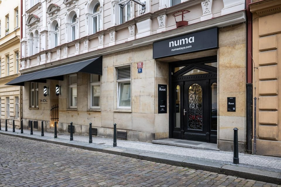 Property building, Facade/entrance