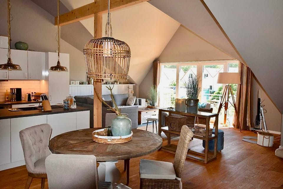 Kitchen or kitchenette, Living room, Dining area