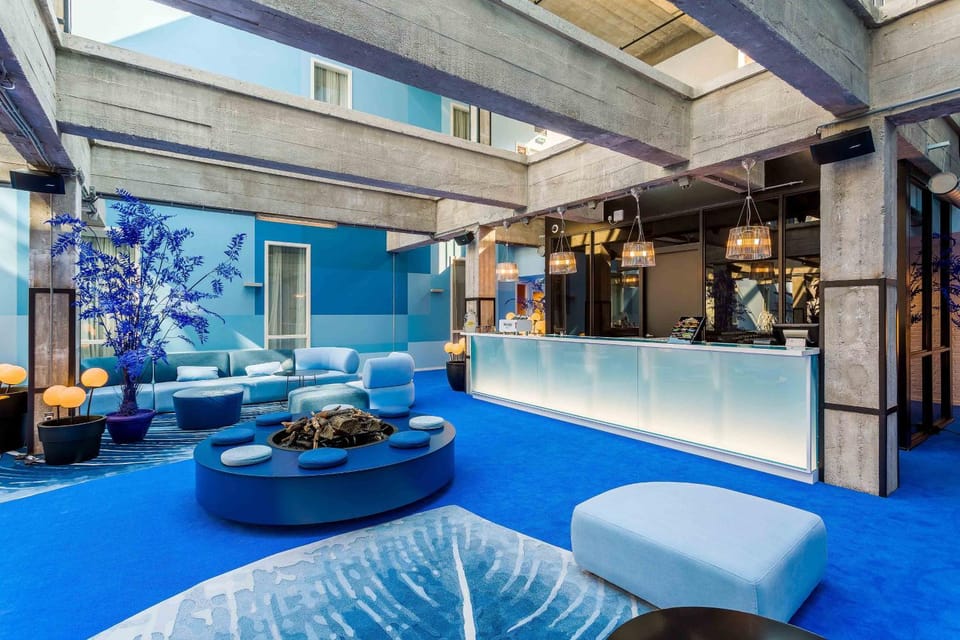 Lounge or bar