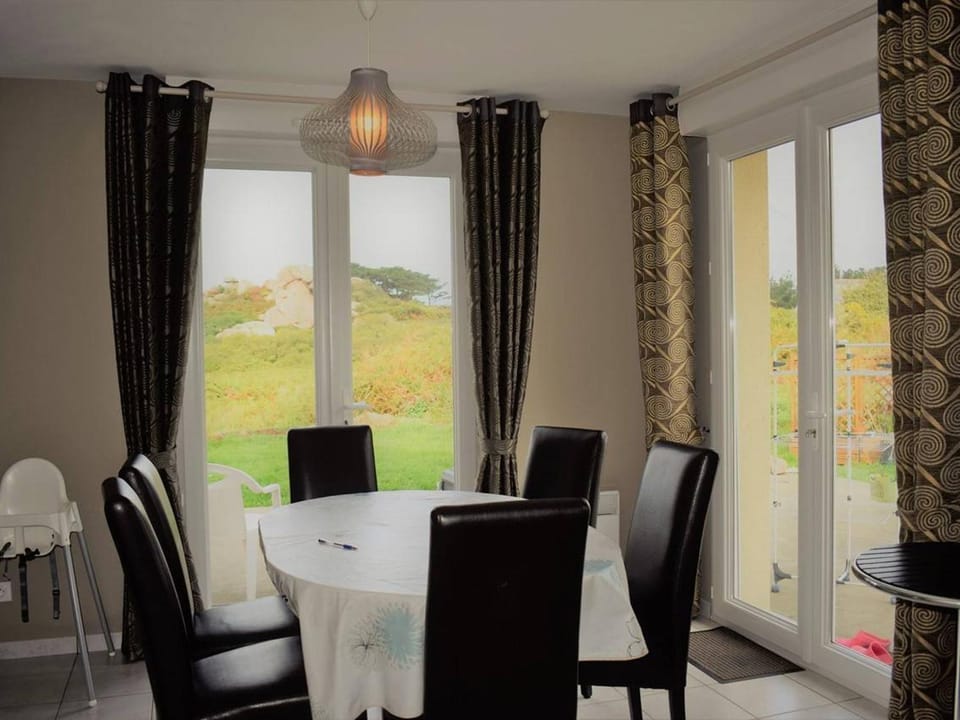 Charmante maison 3* avec WIFI, proche plage et Sentier des Douaniers à Ploumanac'h - FR-1-368-57 House in Perros-Guirec