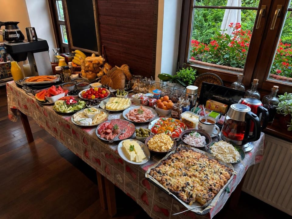 Food and drinks, Food, Breakfast, Buffet breakfast