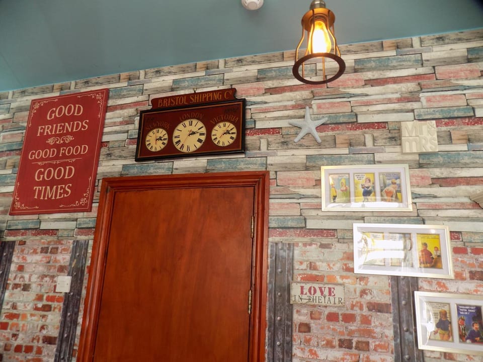 Restaurant/places to eat