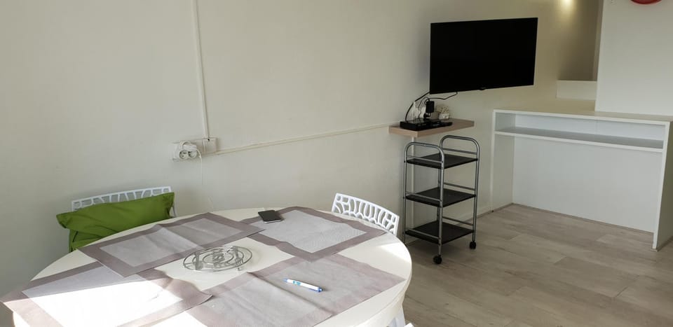 DUPLEX 4 pers super murat 1200 m alt prox mont dore bourboule sancy Country House in Auvergne-Rhône-Alpes