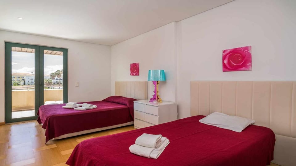 VilamouraSun Aquamar 110 - Pool and Marina View Apartment in Quarteira