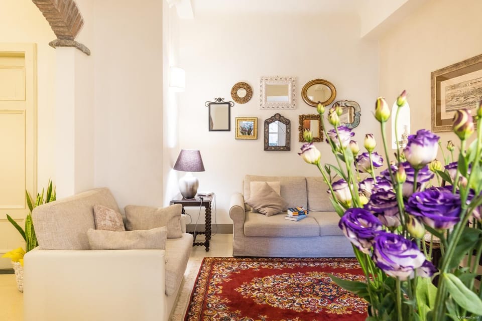 Living room, Decorative detail