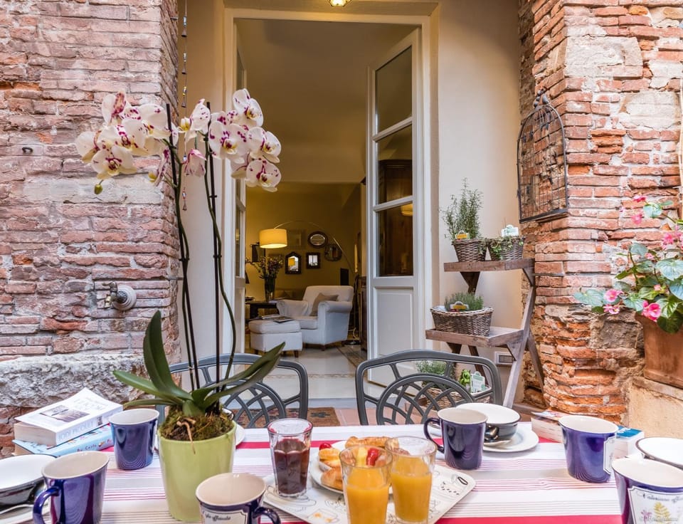 Balcony/Terrace, Dining area