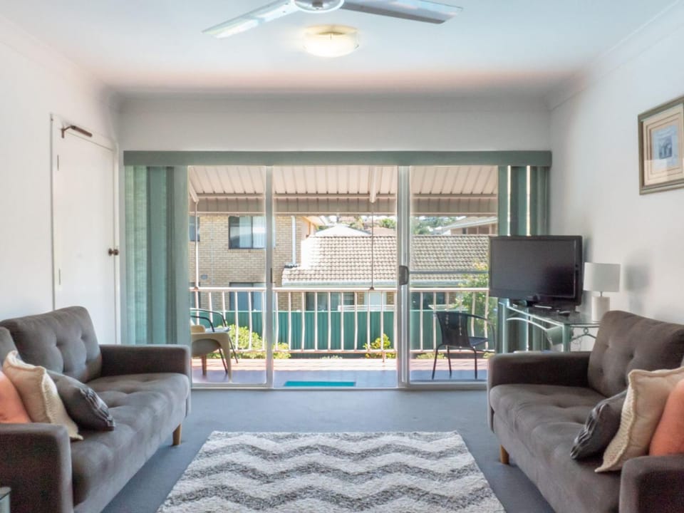 Tamara Court Apartment in Middle Arm