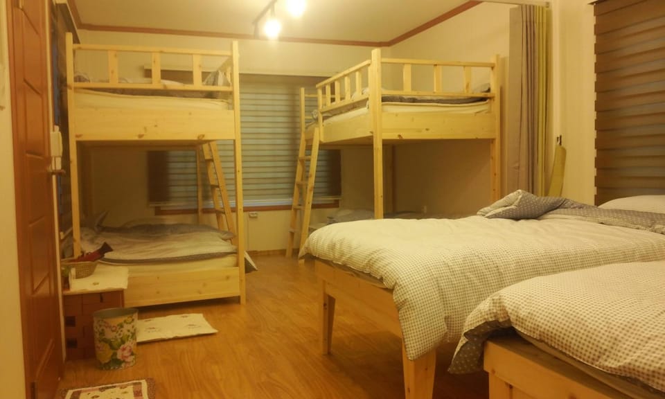 bunk bed
