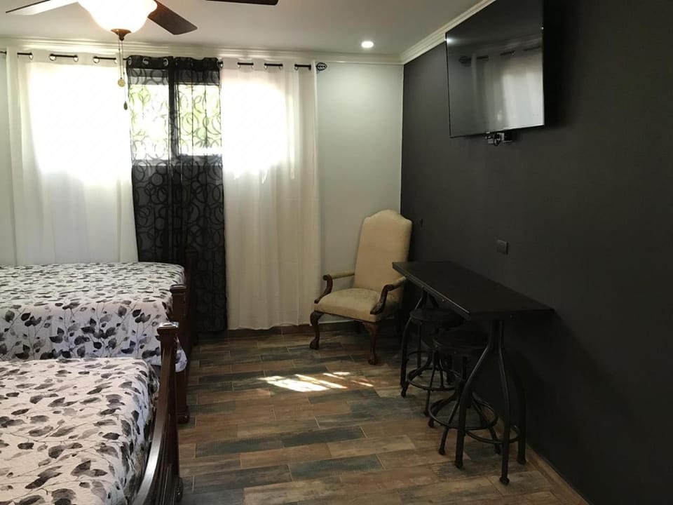 Photo of the whole room, Seating area