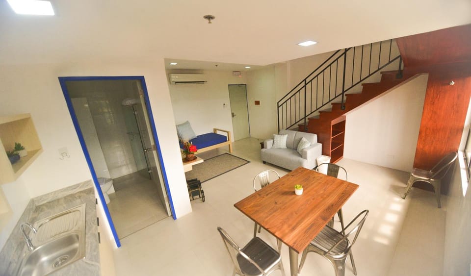Seating area, Dining area