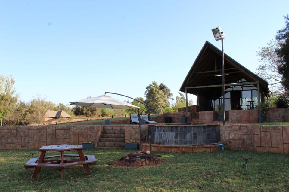 Property building, Communal lounge/ TV room, BBQ facilities, Swimming pool