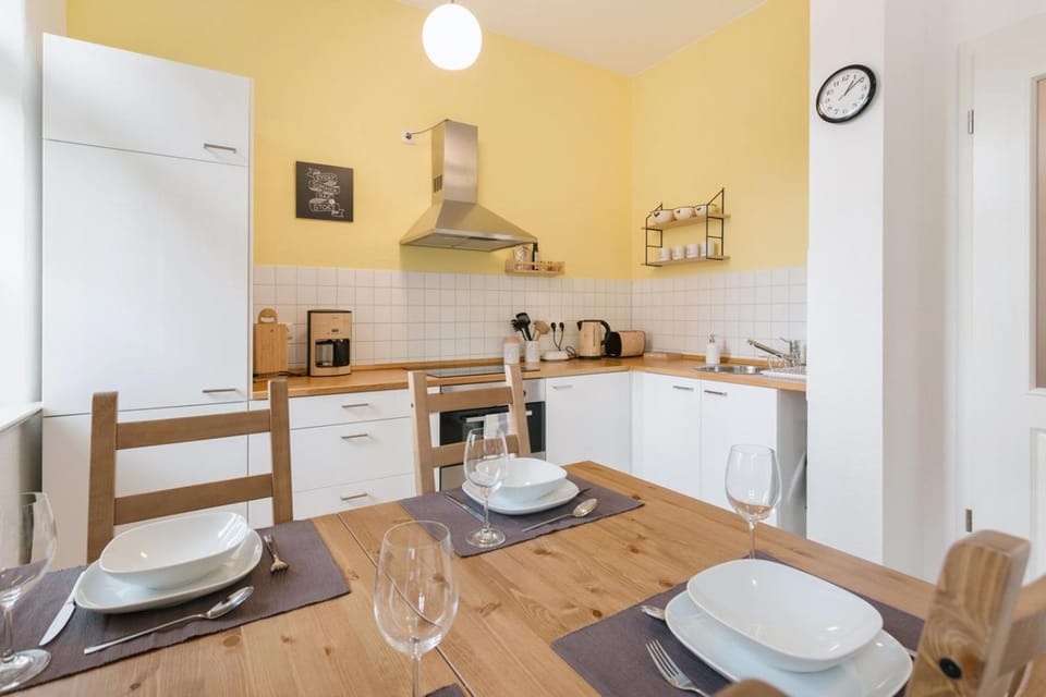 Kitchen or kitchenette, Dining area, kitchen