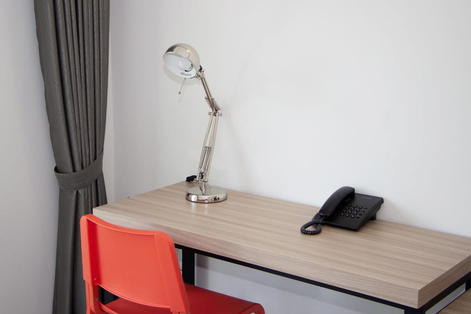 TV and multimedia, Bedroom, City view, Area and facilities, Drinks, furniture, hair dryier
